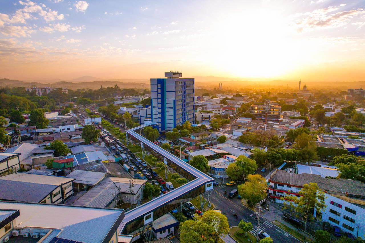 gestion-del-presidente-bukele-lidera-inversion-en-salud-y-educacion-en-el-salvador